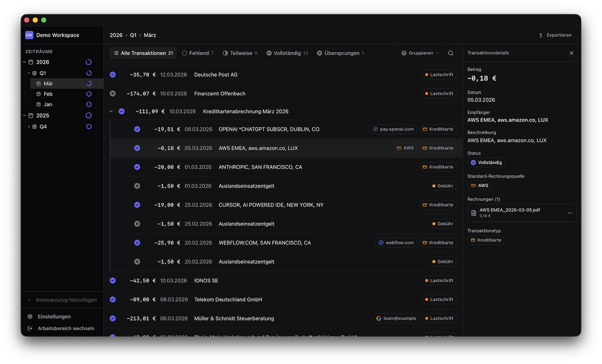 Belegdog auf macOS: gruppierte Banktransaktionen mit zugeordneten Rechnungen, eine aufgeschlüsselte Stripe-Auszahlung und der Transaktions-Inspektor